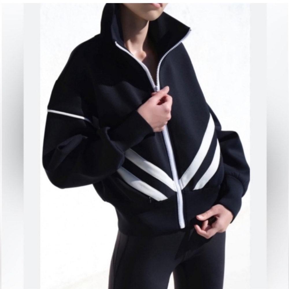 IVL Collective boxy scuba style bomber black & white full zip jacket Medium NEW